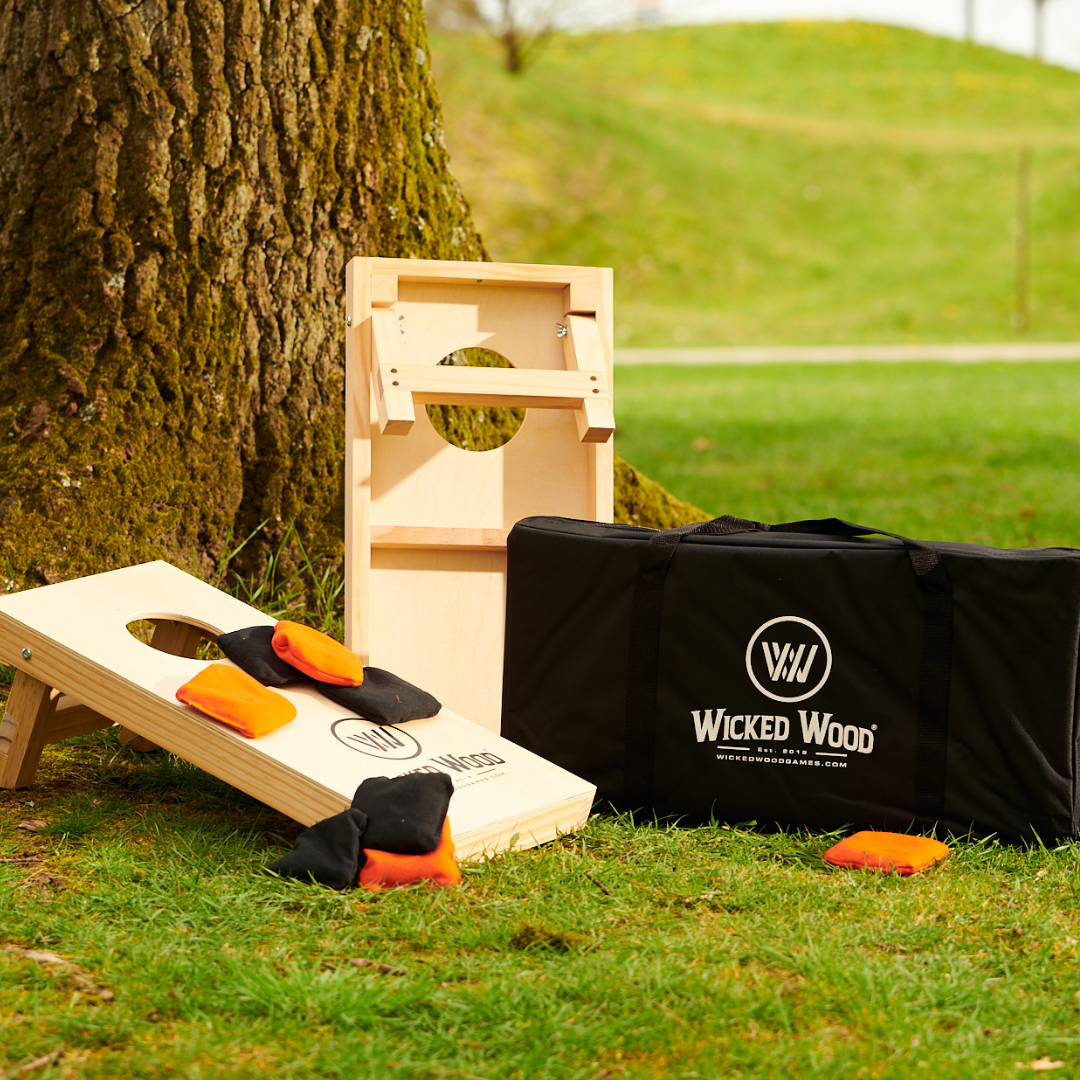 Mini jeu de Cornhole - Wicked Wood - 60x30cm - Sacs et sac de transport inclus